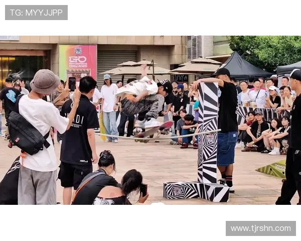 滑板文化的碰撞与传承:深入解析上海滑板队的技术与风格 滑板文化的碰撞与传承:深入解析上海滑板队的技术与风格