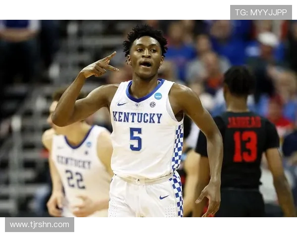 伊曼纽尔奎克利的崛起之路：从新秀到球队核心的蜕变与挑战